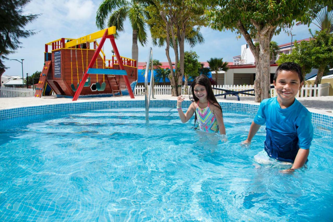 The Villas At Simpson Bay Resort Екстер'єр фото
